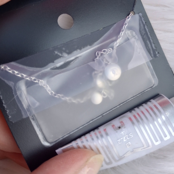 Coach Sparkling Daisy Slider Bracelet - Picture 8 of 10